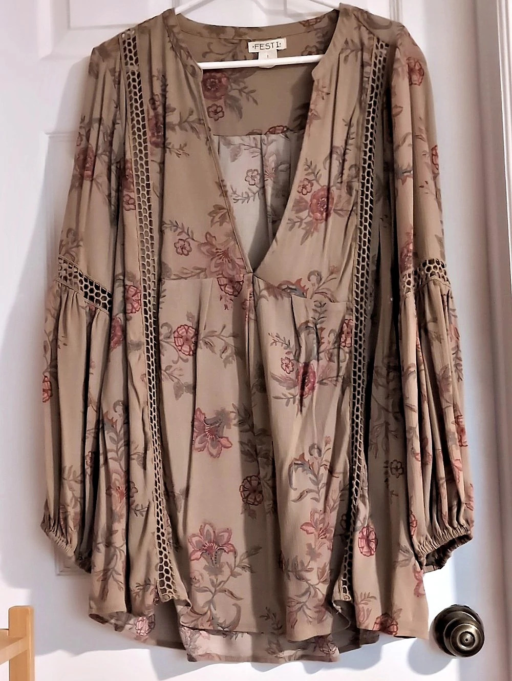 Torrid FESTI Lace Inset Blouse Floral Brown & Pink Size 1